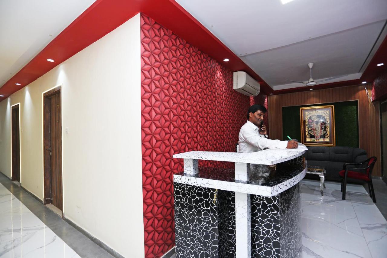 Oyo 23495 Hotel The Park Juhi Bari Екстериор снимка